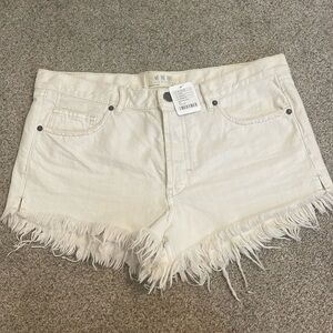 NWT We the Free / Free People White Jean Shorts